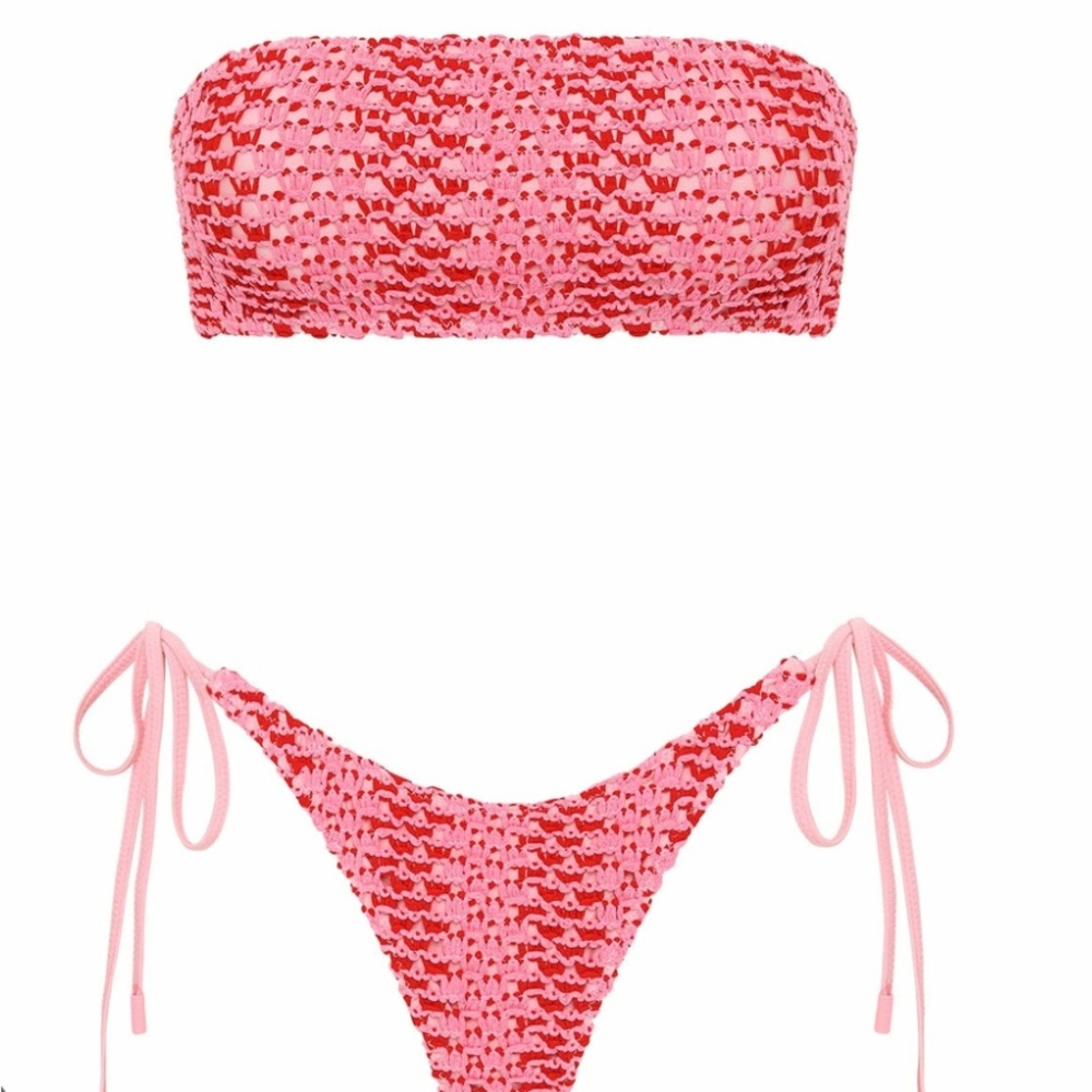 ISO!!! Kaya Alina TOP AND BOTTOMS size large or xlarge!!!